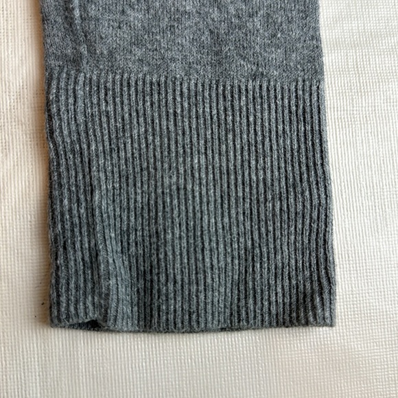 Medina Women's Grey Crewneck Button-Up Cardigan Sweater Size L - Picture 6 of 11